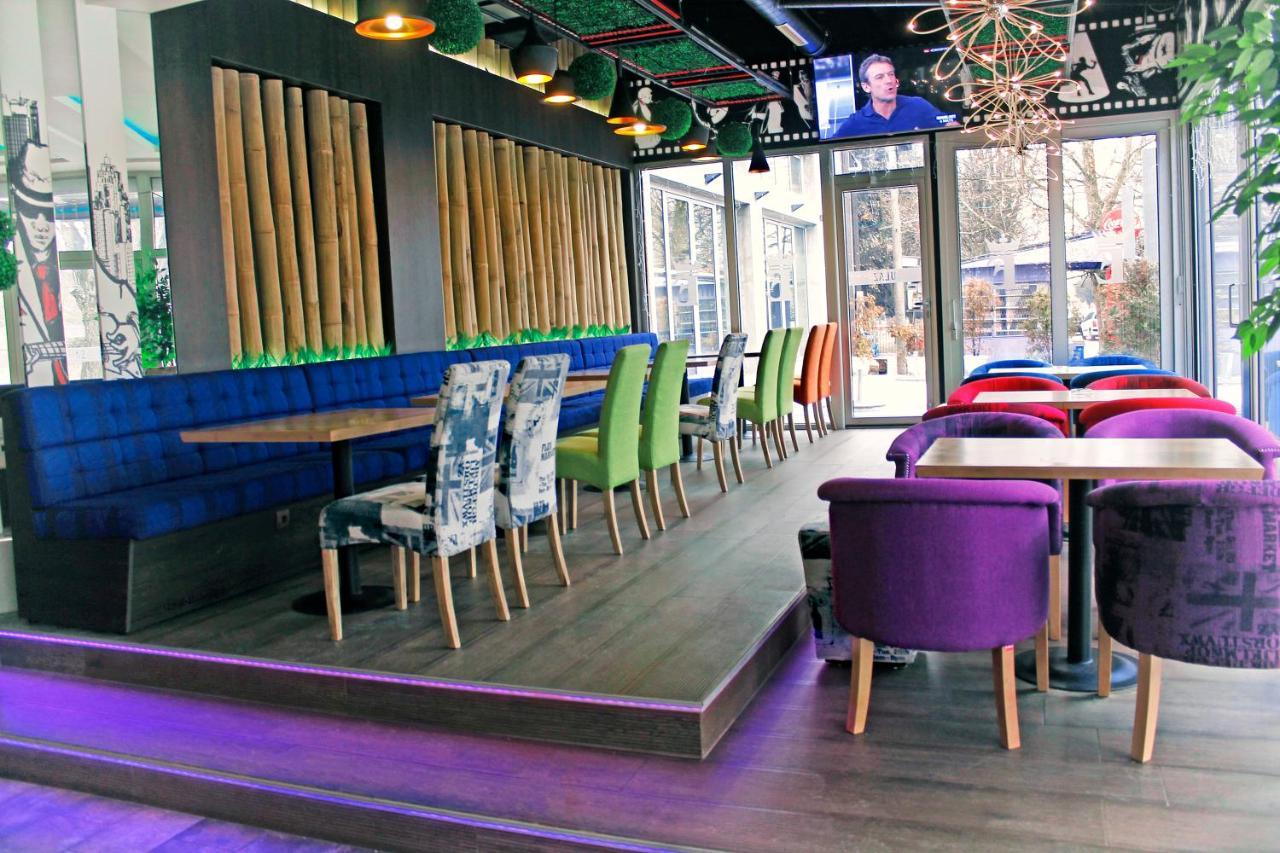 Estrada Lux Hotel Belgrade Exterior photo